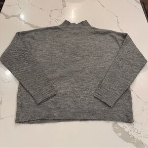 Time and Tru Heather Gray Ribbed Knit Sweater Womens M Minimalist Closet Staple